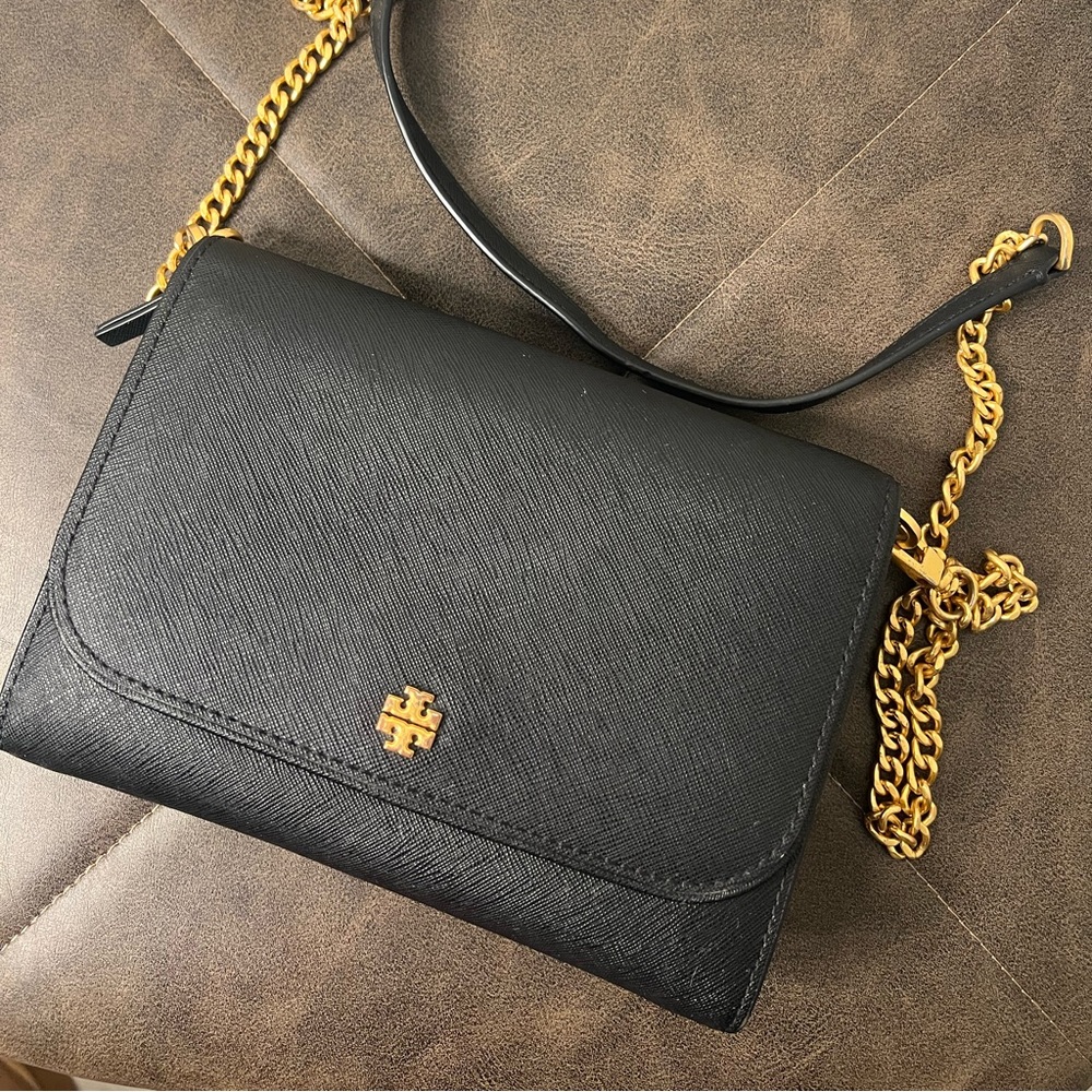 Black crossbody Tory Burch Bag
Gently used